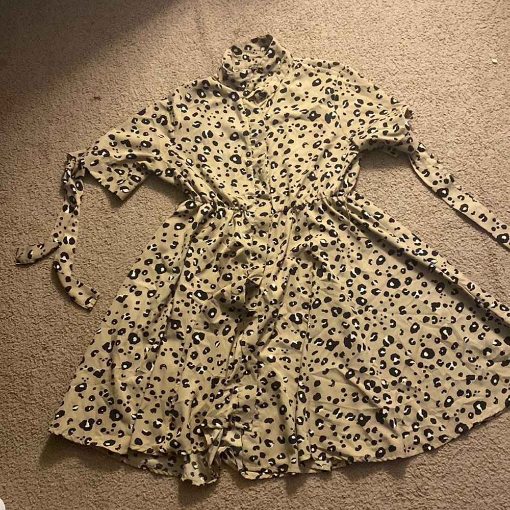 CUTE TRENDY!! must have cheetah print dress with collar